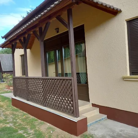 Bibi Apartamento Balatonboglár